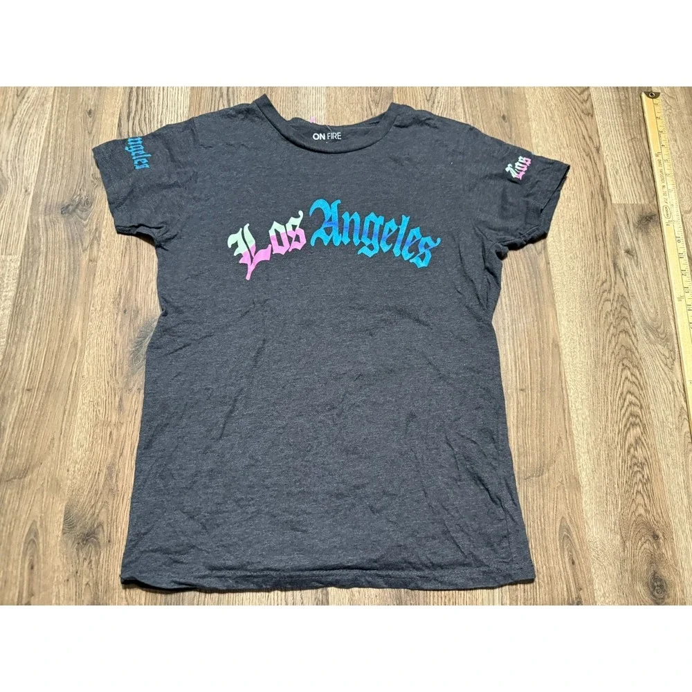 On Fire Shirt Women's Size Large, Gray, Los Angeles Graphic Print - Picture 1 of 9